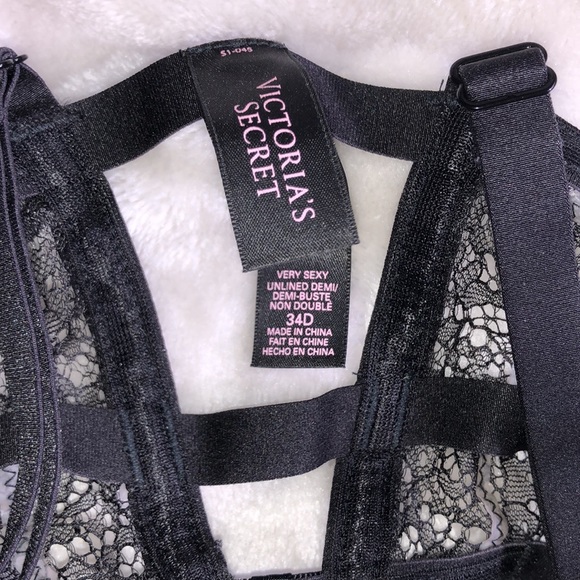 very Sexy Unlined Demi-Bust Black Lace Victorias Secret Bra - 34D - Strappy Side - Picture 8 of 8